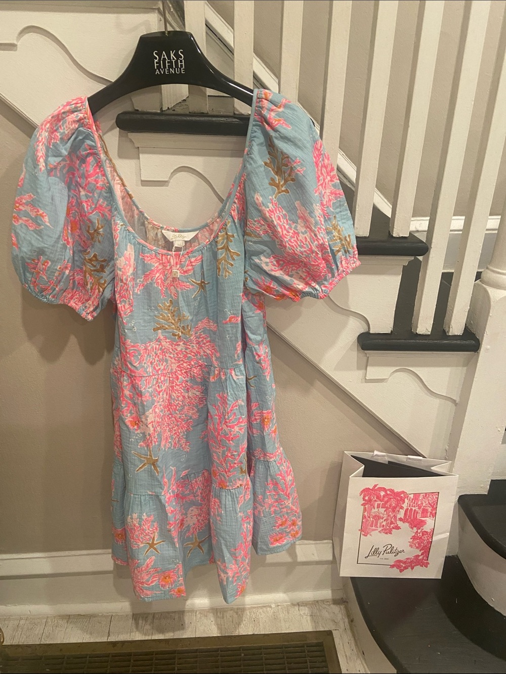 Lilly Pulitzer Blue and Pink Puff Sleeve Floral Dress
New size large - Picture 5 of 12